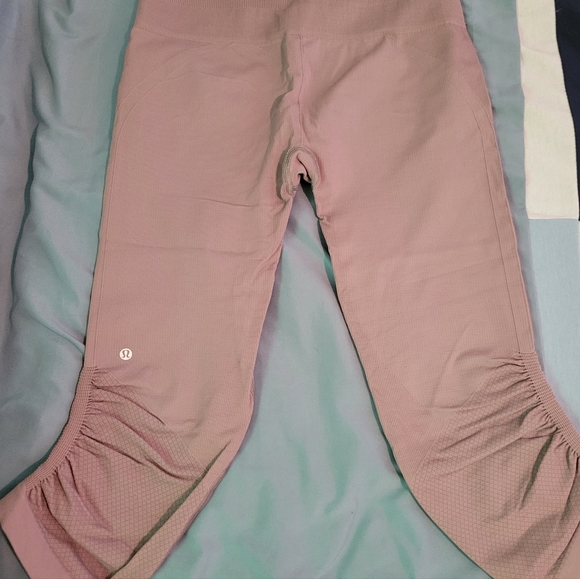 Lululemon Awakening Crop - Picture 5 of 7